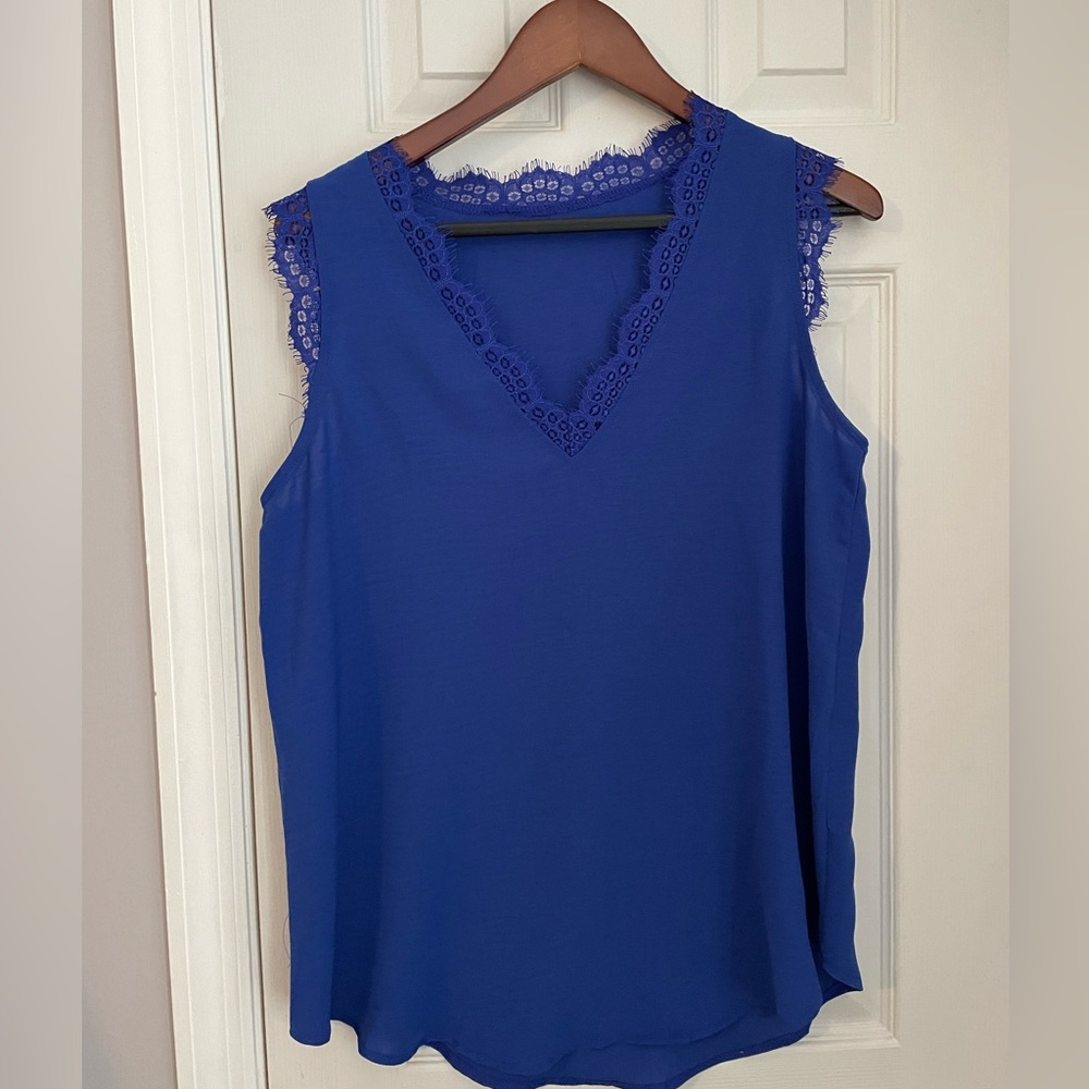 Women’s size L bluish purple dressy tank top - like new!